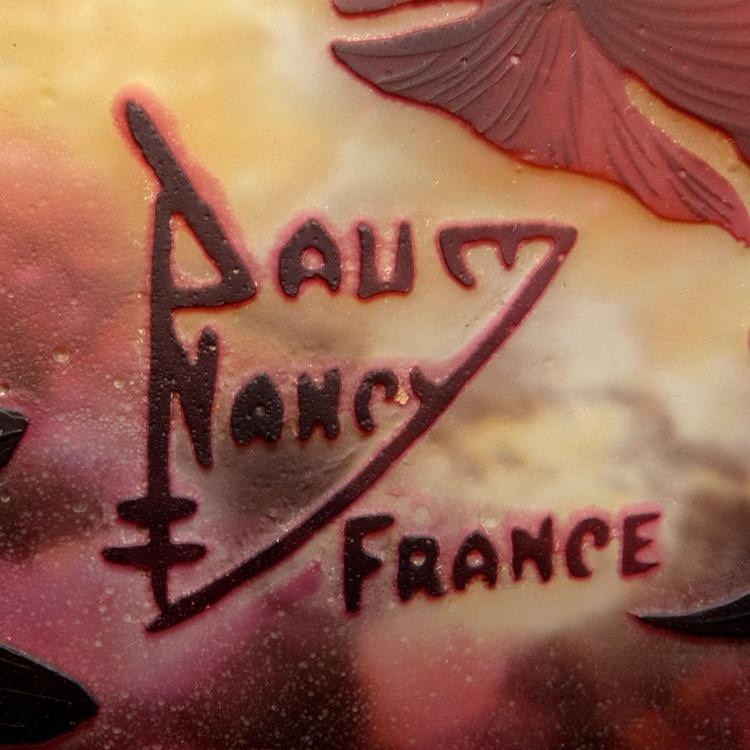 Bild 1 zu Objekt, 'Laurier rose' table light, 1910-12, Daum Fr&egrave;res, Nancy, 120 60