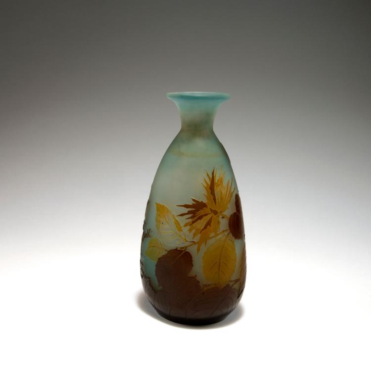 Bild 1 zu Objekt, 'Noisettiers' vase, 1920s, Gall&eacute;, Emile, Nancy, 120 273