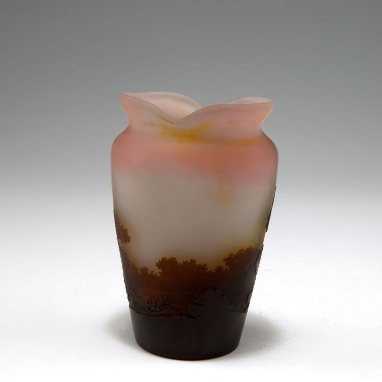 Bild 1 zu Objekt, 'Paysage de verre' vase, 1906-14, Gall&eacute;, Emile, Nancy, 120 235