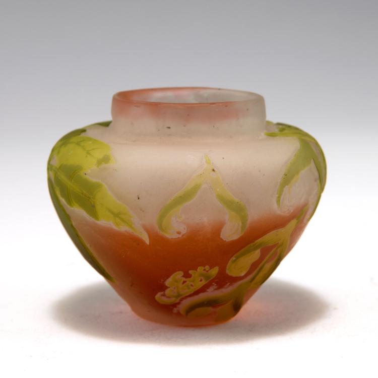 Bild 1 zu Objekt, Small 'Erable &agrave; feuilles de fr&ecirc;ne' vase, 1902/03, Gall&eacute;, Emile, Nancy, 120 181