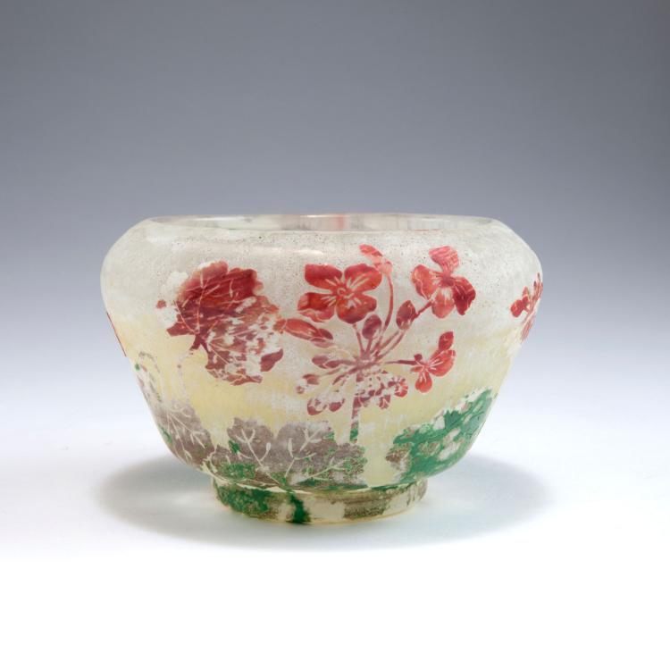 Bild 1 zu Objekt, 'G&eacute;ranium' vase, c1905, Daum Fr&egrave;res, Nancy, 120 42A