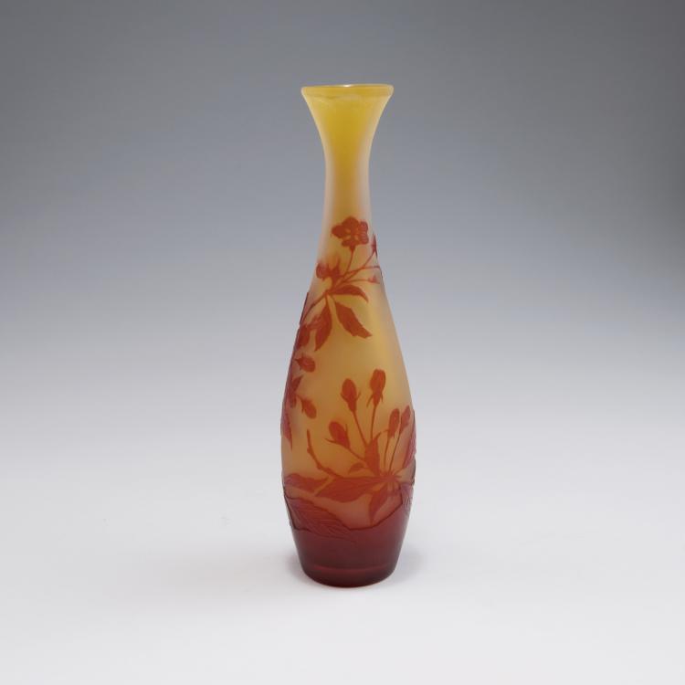 Hauptbild zu Objekt, 'Fleurs de pommier' vas, 1906-14, Gall&eacute;, Emile, Nancy, 120 238