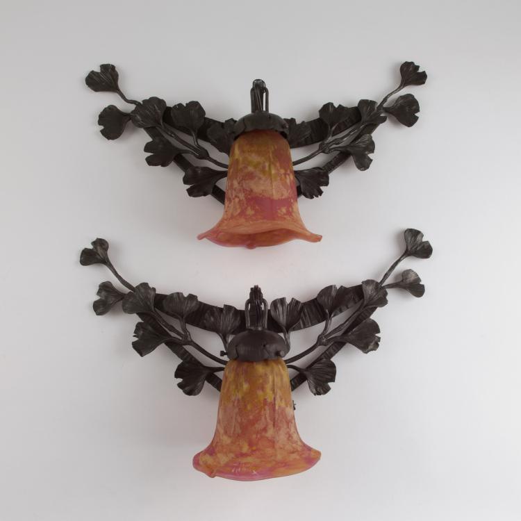 Hauptbild zu Objekt, Pair of 'Gingko' sconces, 1920s, Daum Fr&egrave;res, Nancy, 120 109