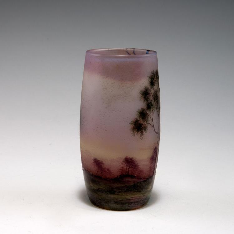 Bild 1 zu Objekt, 'Paysage mauve' vase, 1907, Daum Fr&egrave;res, Nancy, 120 51
