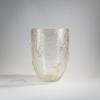 Vase mit aufgesetzten Blättern, 1942