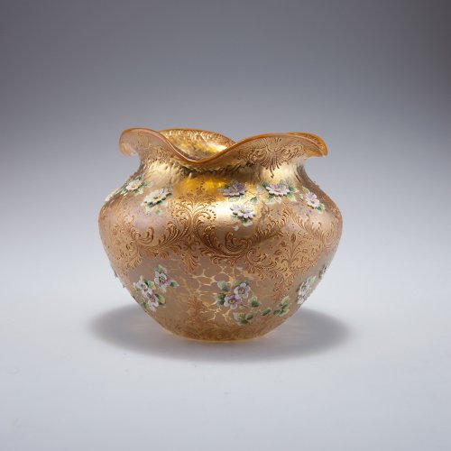 Papillon-Vase mit Email und Reliefgold, um 1898