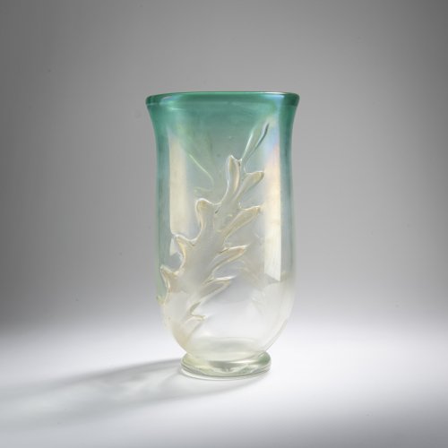 Vase mit Blattapplikation, um 1938