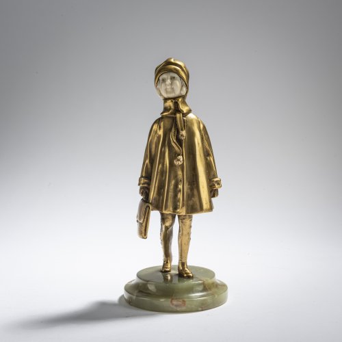 Ivory figurine 'L'Ecolière au cartable', c. 1920