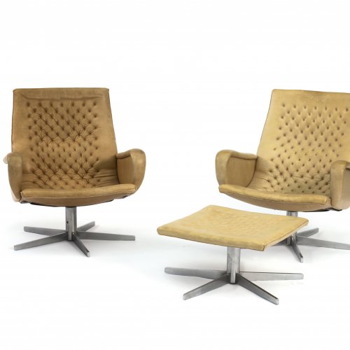 Dreiersofa und zwei Sessel mit Ottoman, 1970er Jahre