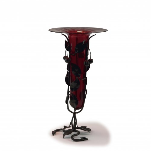 Vase mit Eisenmontierung, 1920er Jahre