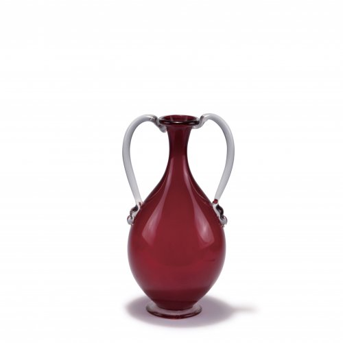 Henkelvase, um 1922