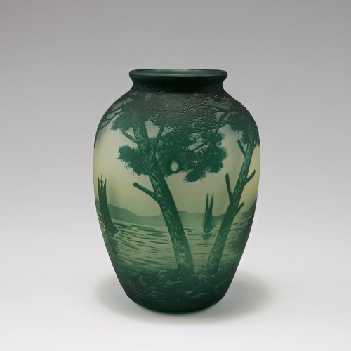 Vase mit Küstenlandschaft, um 1925