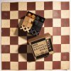 Bauhaus - Schachspiel 'XVI' mit Textil Spielbrett, im Originalkarton, 1924 