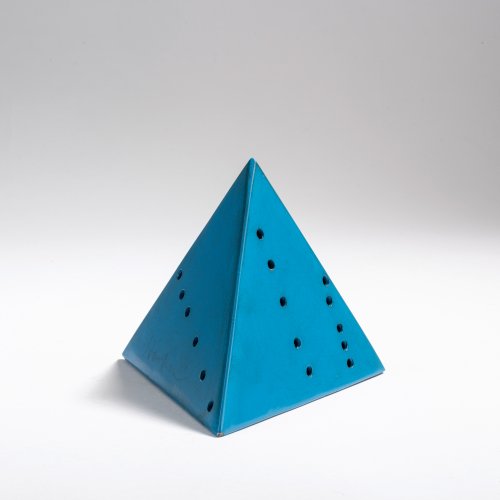 'Piramide (blue)', 1967