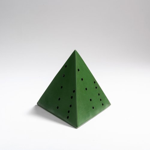 'Piramide (green)', 1967