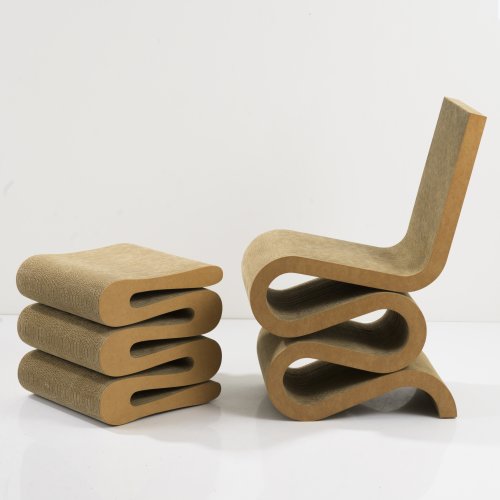 Stuhl 'Wiggle Side Chair', und 'Wiggle Side Stool', 1972