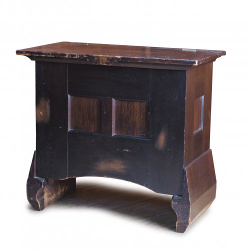 Small chest/bench, 1909