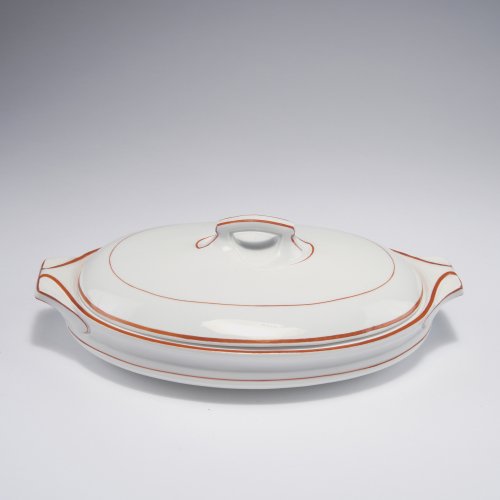 'Whiplash' salad bowl with cover, 1903/04
