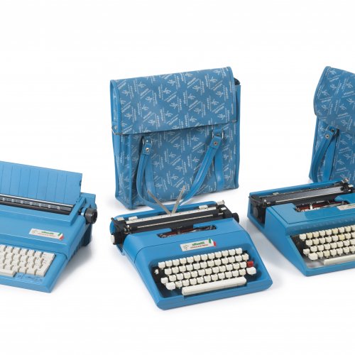 Drei Schreibmaschinen 'Italia WM 1990', um 1990