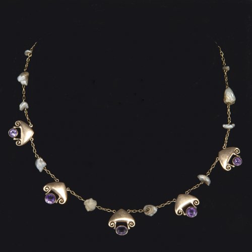 '8009' necklace, 1900-04
