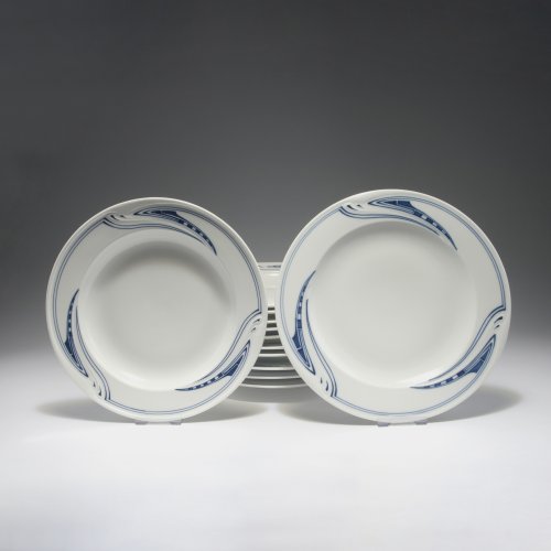Eight 'Whiplash' soup plates and four dining plates, 1903-04