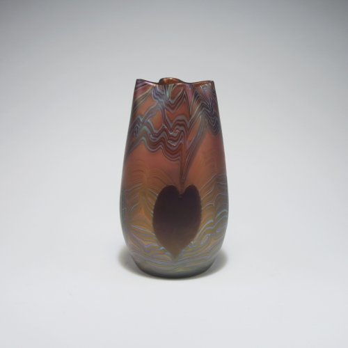 Phänomen-Vase mit Herzen, 1902