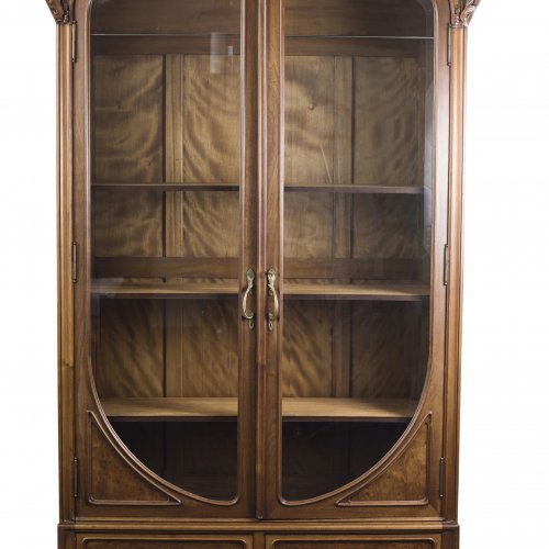 Huge bedroom cabinet, c1910