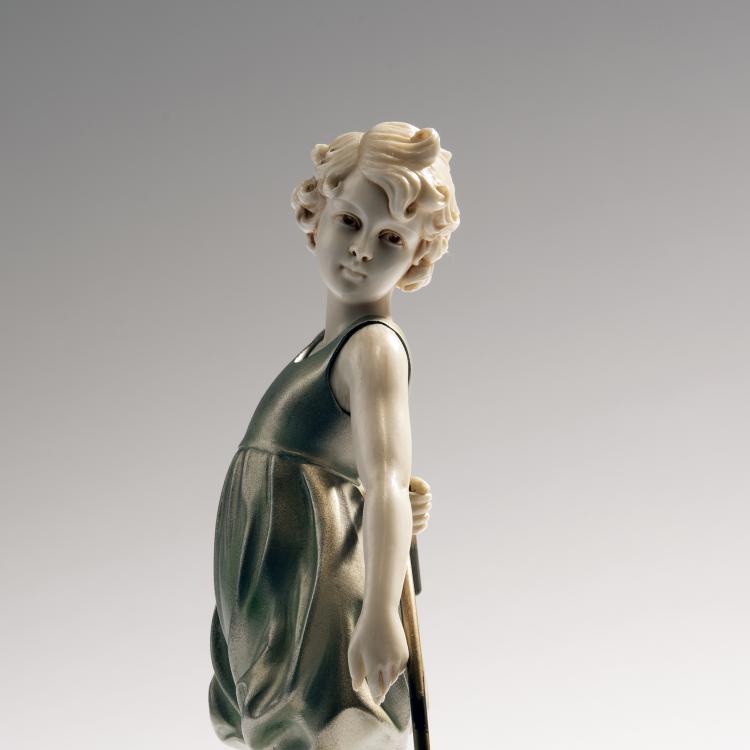 Bild 4 zu Objekt, 'Hoop Girl', c. 1930 , 144B 353
