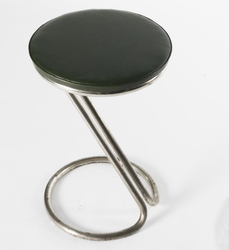 Bild 2 zu Objekt, Two 'Z' bar stools, c1920/30s, USA, 143B 287