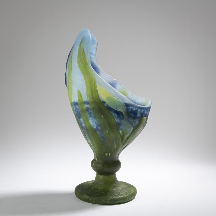 Hauptbild zu Objekt, 'Iris' vase, 1906-12, Henri Berg&eacute;,Nancy Daum Fr&egrave;res, Daum Fr&egrave;res, Nancy, 162B 94
