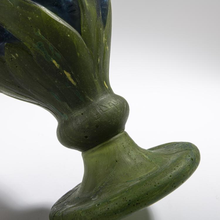 Bild 5 zu Objekt, 'Iris' vase, 1906-12, Henri Berg&eacute;,Nancy Daum Fr&egrave;res, Daum Fr&egrave;res, Nancy, 162B 94
