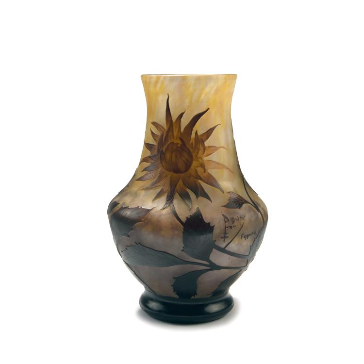 Bild 1 zu Objekt, 'Dahlias &agrave; Collerette' vase, c. 1909, Daum Fr&egrave;res, Nancy, 147B 122