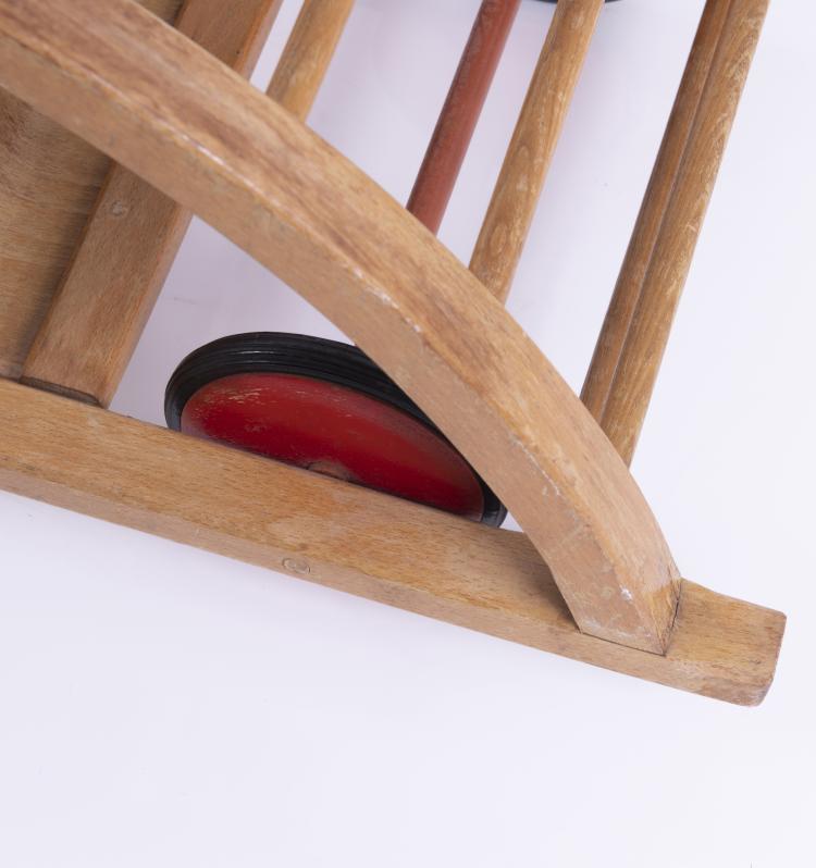 Bild 1 zu Objekt, Schaukelwagen, 1950, Siegfried Lenz, Berggie&szlig;h&uuml;bel/ Pirna, 145A 140