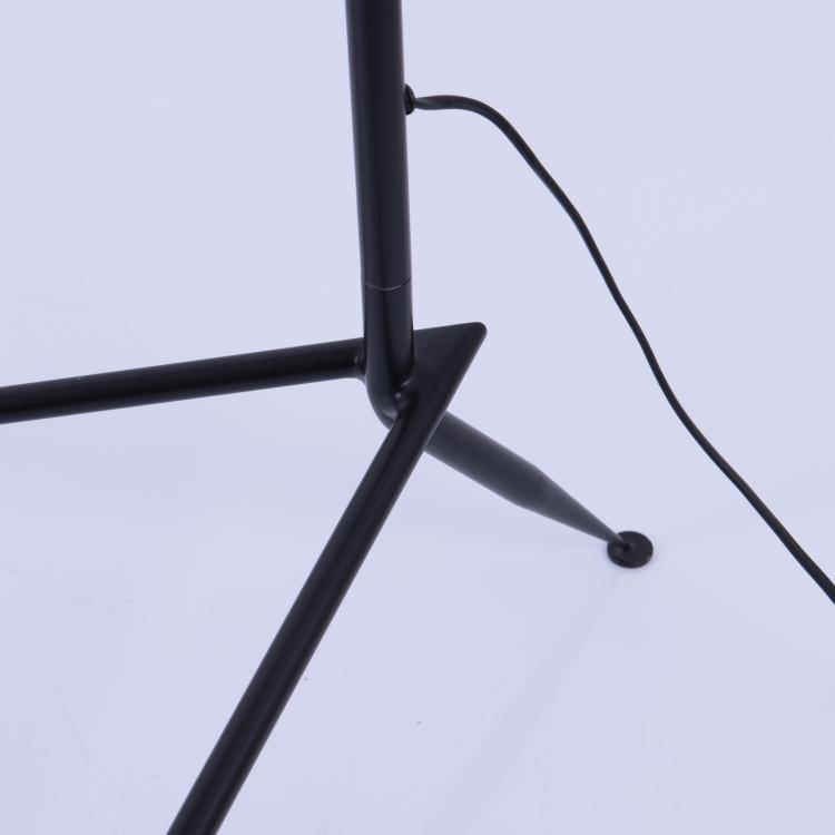 Bild 1 zu Objekt, Three-armed floor lamp, 1952, Frankreich, 145B 275