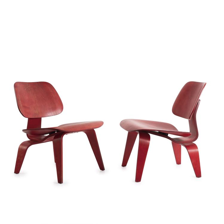 Hauptbild zu Objekt, 2 'LCW - Lounge Chair Wood' chairs, Evans Products, Gardena; Herman Miller, Zeeland., 145B 229