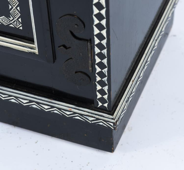 Bild 4 zu Objekt, Anrichte, 1910er Jahre, 145B 185