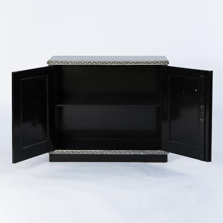 Bild 6 zu Objekt, Anrichte, 1910er Jahre, 145B 185