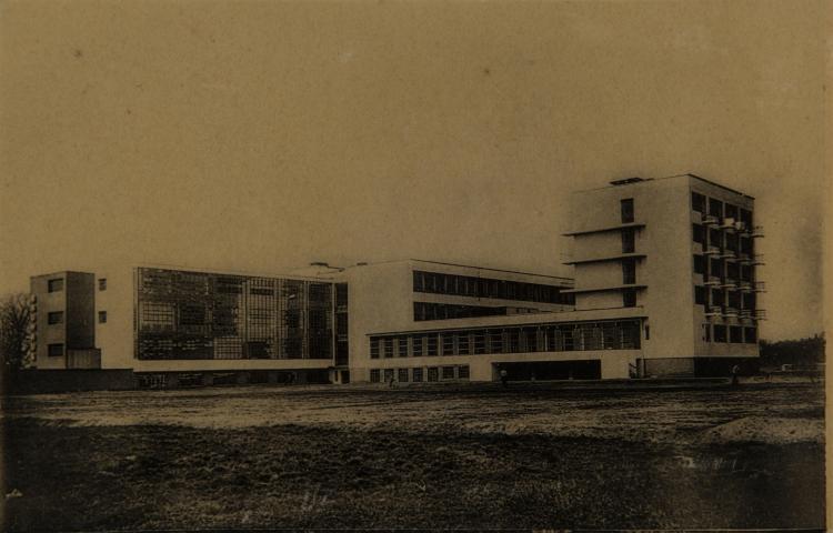 Hauptbild zu Objekt, Postcard 'Bauhaus-Dessau', Arthur K&ouml;ster, Editeur Nathan, Paris, 145A 21