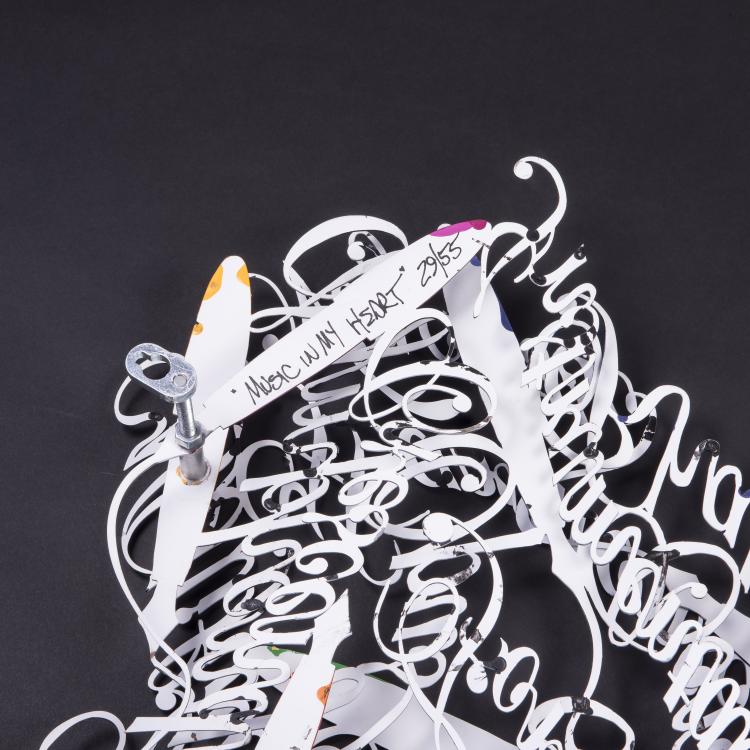 Bild 3 zu Objekt, 'Music in my Heart', 21st century , 145C 544