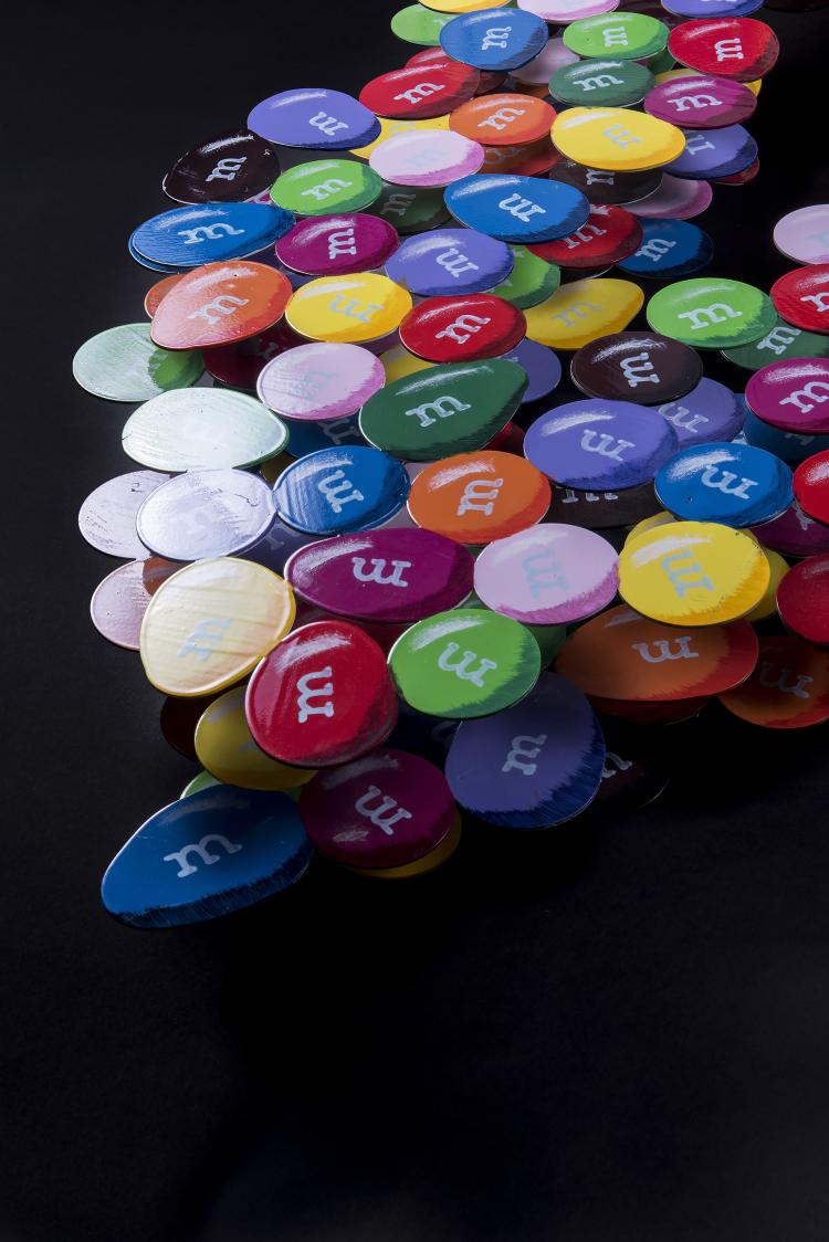 Bild 7 zu Objekt, 'Melts in Your Mouth', 2015, 145C 543