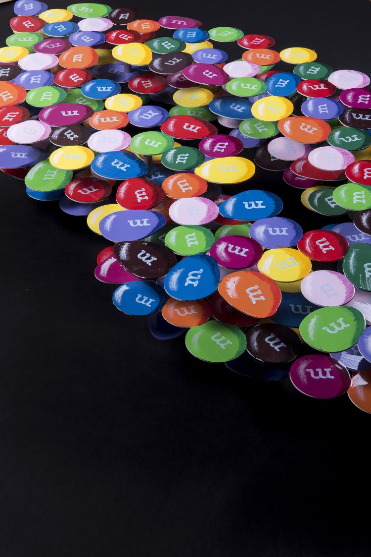 Bild 8 zu Objekt, 'Melts in Your Mouth', 2015, 145C 543