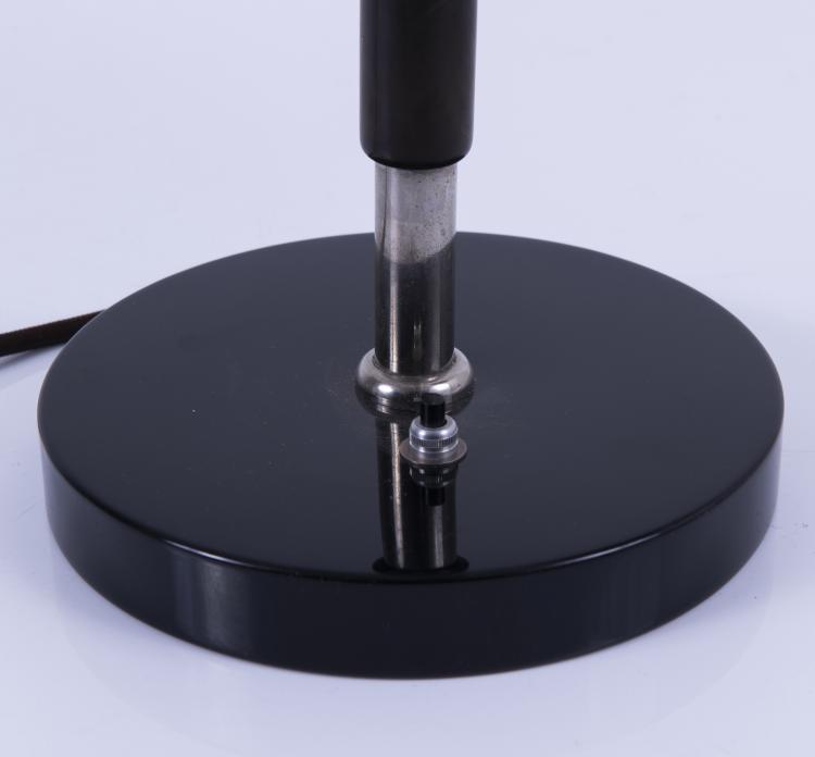 Bild 1 zu Objekt, Tischleuchte 'Goethe', um 1930, B&uuml;nte & Remmler, Frankfurt, 145A 116