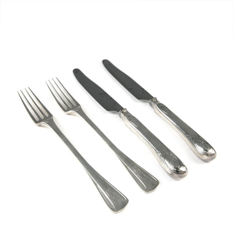 Hauptbild zu Objekt, Four pieces '5920a flatware, 1901, Christofle, Paris, 144B 518