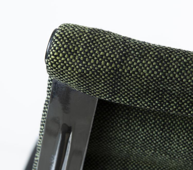 Bild 7 zu Objekt, 'Aluminium Group' highback armchair, Vitra, Weil am Rhein, Miller, Herman, Zeeland, 145B 316