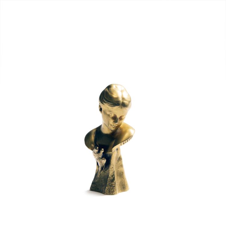 Hauptbild zu Objekt, 'Girl with Swallows' signet, c. 1890, Susse Fr&egrave;res, Paris, 144B 337