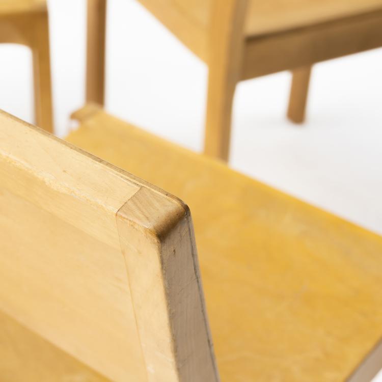 Bild 3 zu Objekt, Six '11 / 611' stacking chairs, 1929, Artek, Helsinki, 145B 207