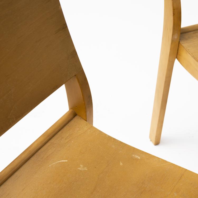 Bild 4 zu Objekt, Six '11 / 611' stacking chairs, 1929, Artek, Helsinki, 145B 207