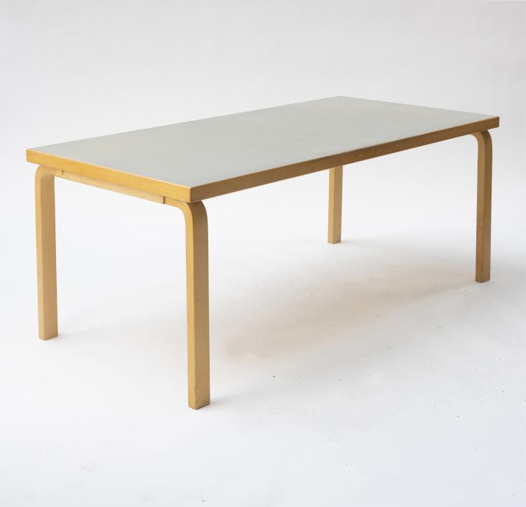 Bild 1 zu Objekt, 'L-leg' table, c. 1933, Artek, Helsinki, 145B 211