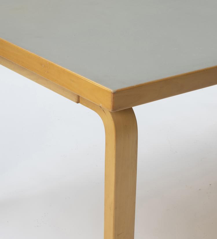 Bild 3 zu Objekt, 'L-leg' table, c. 1933, Artek, Helsinki, 145B 211