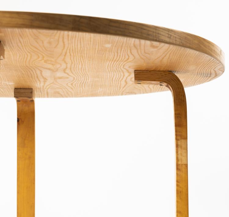 Bild 1 zu Objekt, '90' table, 1930s , Artek, Helsinki, 146C 440